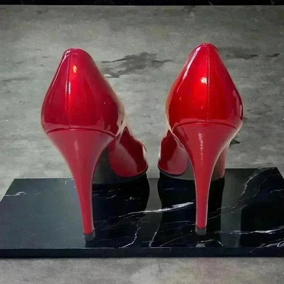Stuart Weitzman, candy apple red heels with peep toe, 7 1/2 narrow - Picture 4 of 13